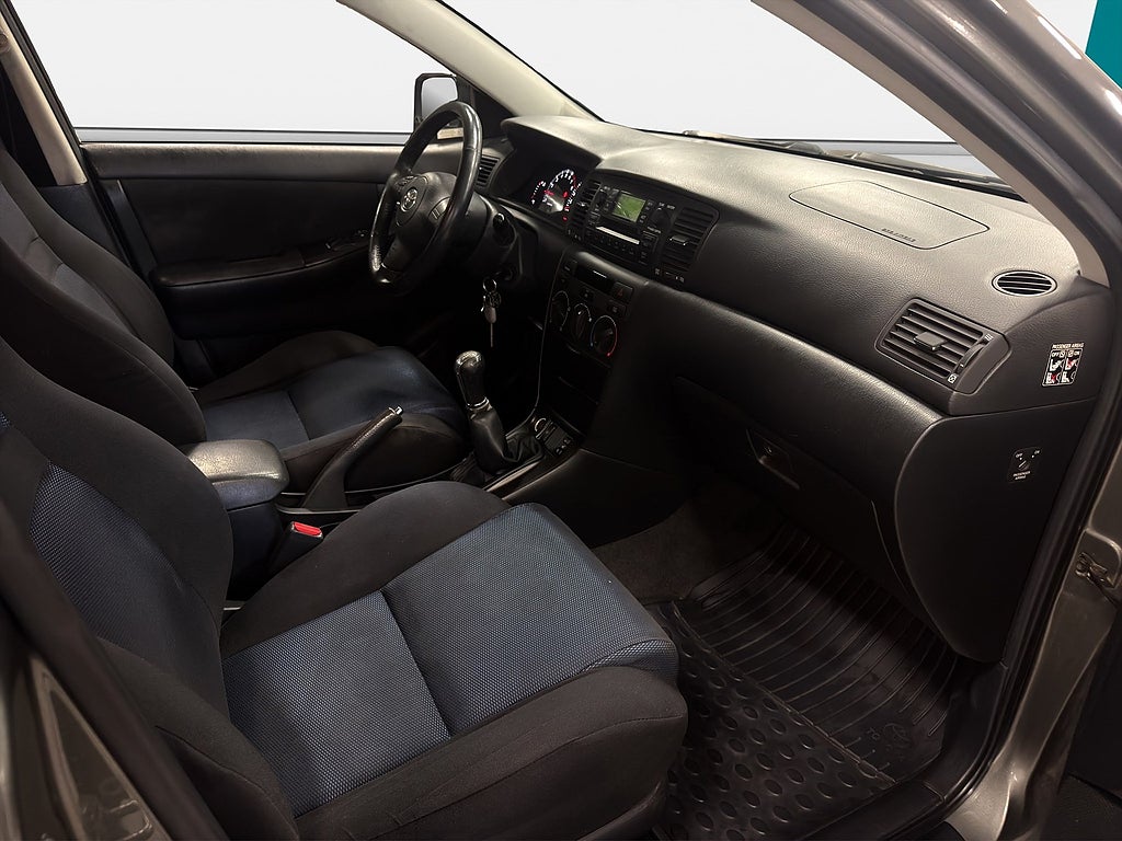 Toyota Corolla 5-dörrars 1.6, 3 brukare, AC, Värmare,