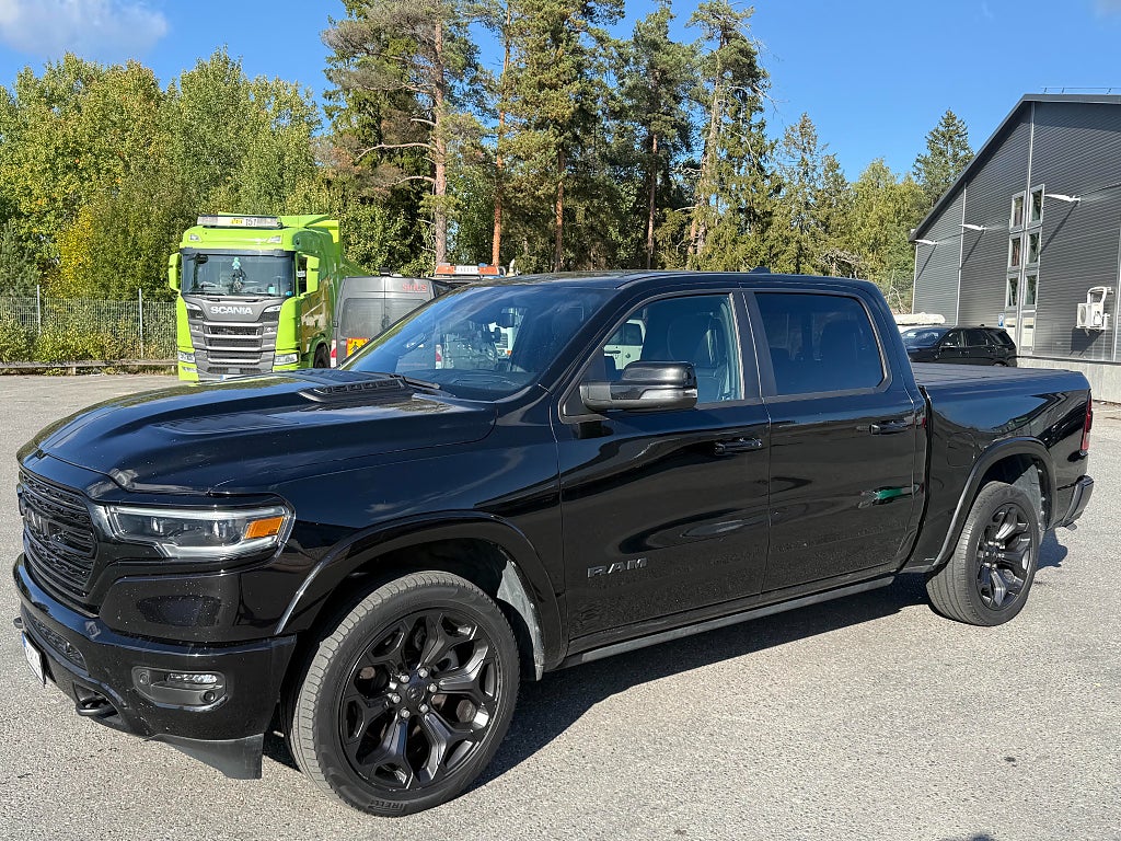 RAM 1500 Limited Night Edition V8 All utr!