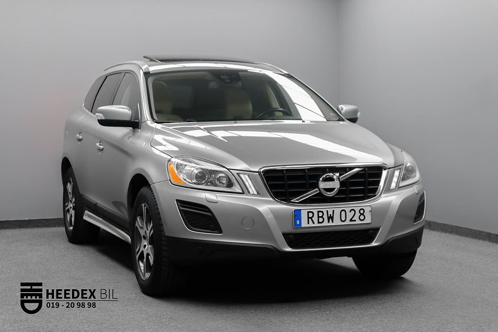 Volvo XC60 D3 AWD Geartronic Summum Panorama Kamera Drag Värmare