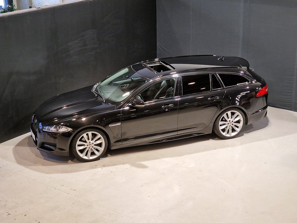 Jaguar XF Sportbrake 3.0 V6 275 hk / Aero pack / Öppningsbar taklucka 
