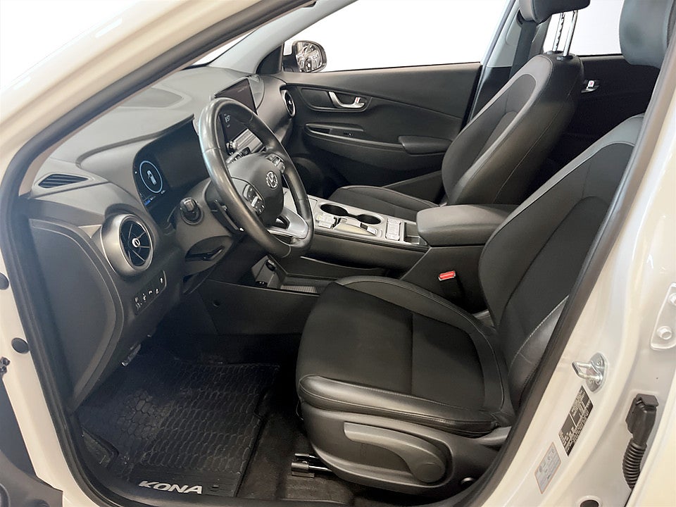 Bild på Hyundai Kona Essential 64kWh 204hk Aut KRELL B-KAMERA