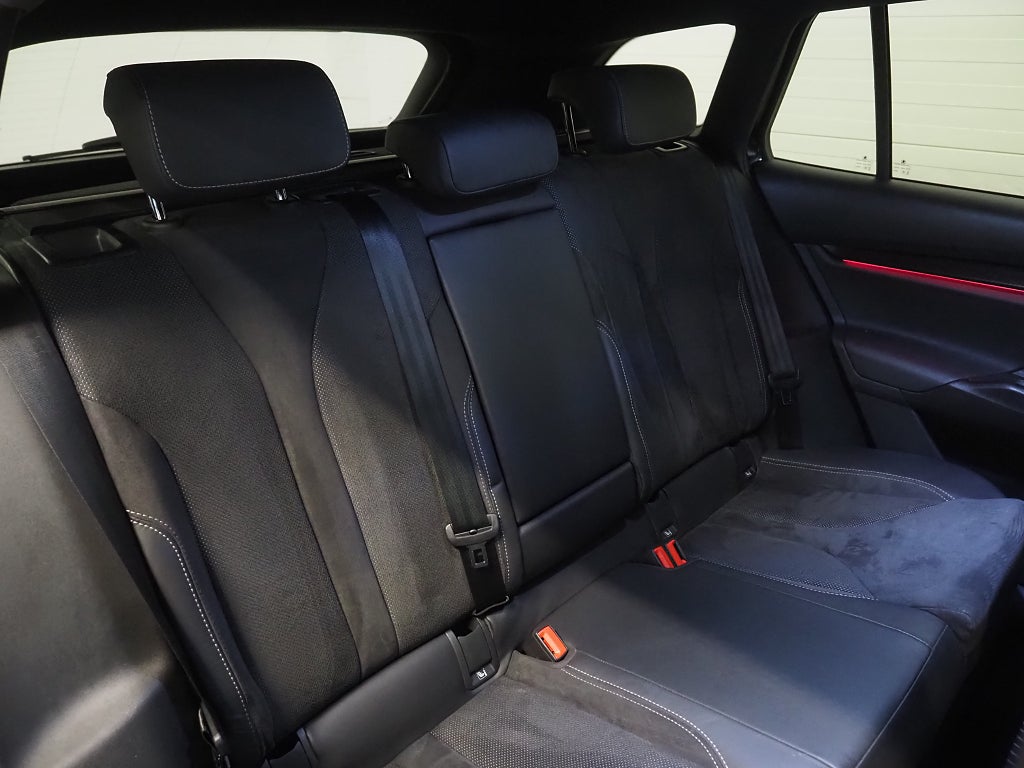 Skoda Enyaq iV 80 204hk Sportline Dragkrok Navi Kamera Keyless 2022