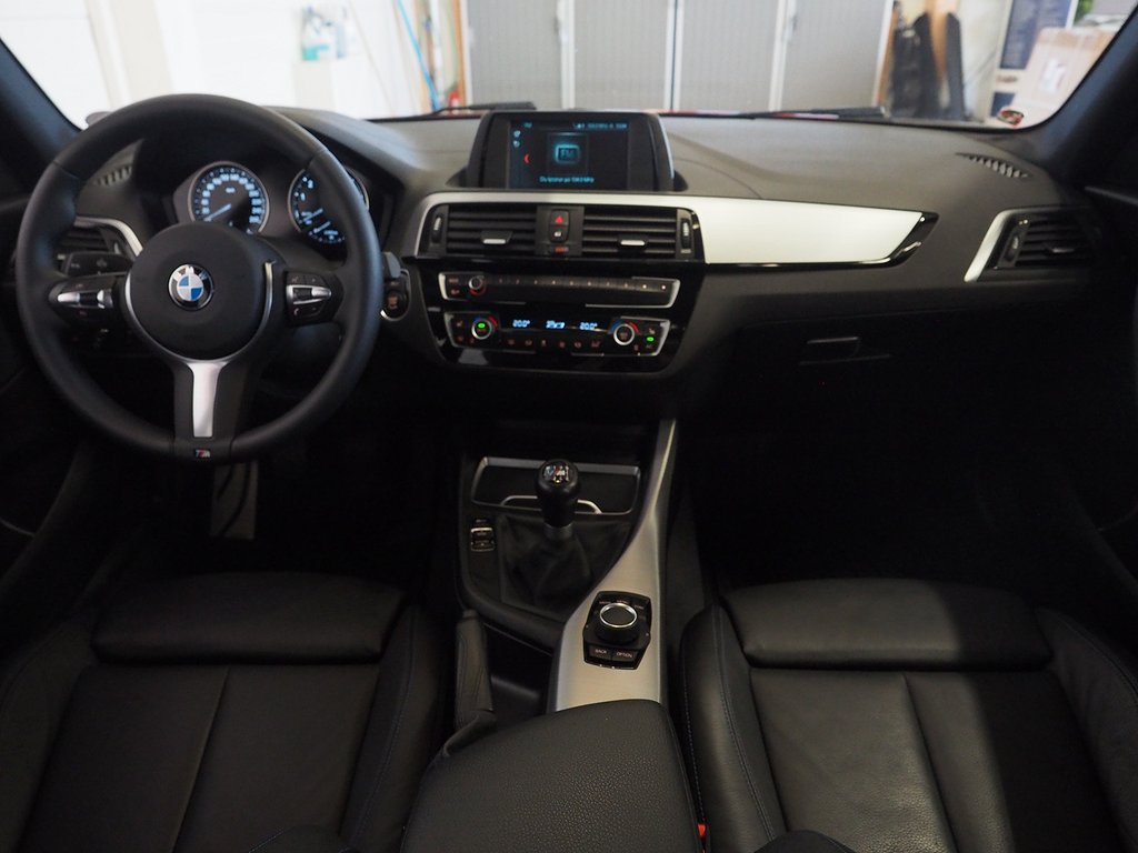 BMW 118 i 5-dörrars M Sport | PDC | Skinn | Shadow Line 2019
