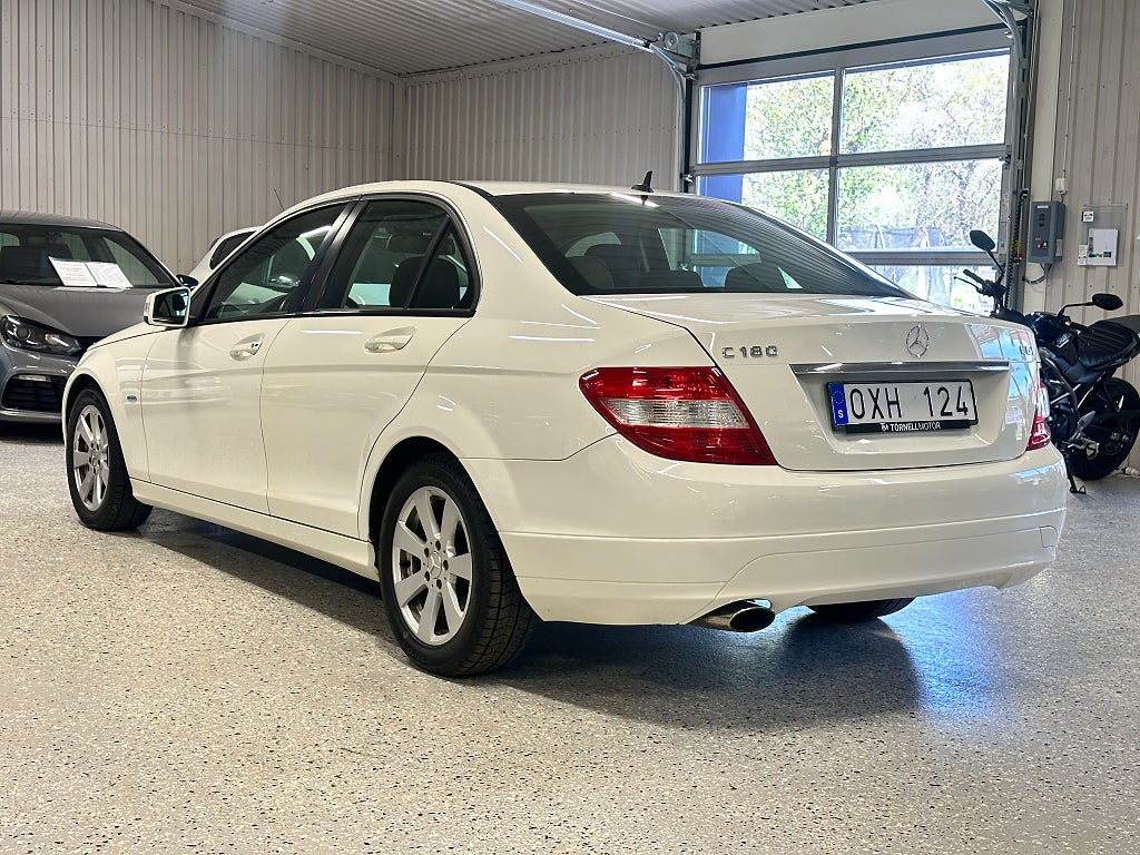 Mercedes-Benz C 180 CGI BlueEFFICIENCY 5G-Tronic Classic Euro5 Nyservad