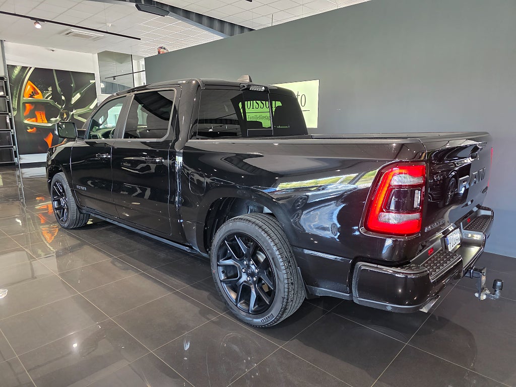 Dodge Ram 1500 Crew Cab Larami Night 5.7 V8 HEMI Flex Fuel 4×4 401hk - bild 3