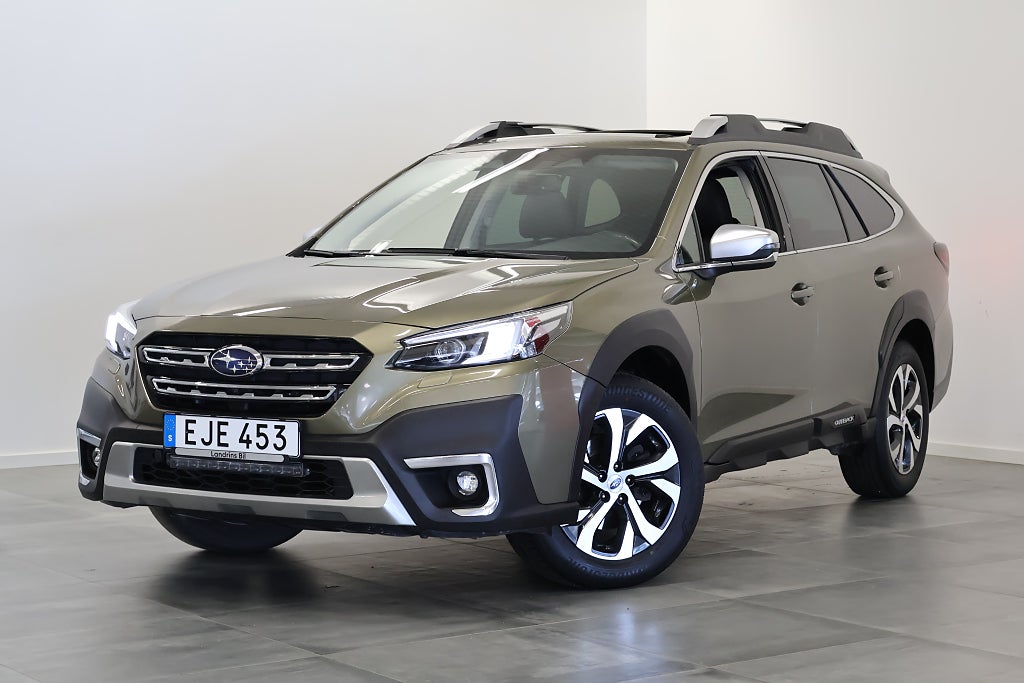 Subaru Outback 2.5 4WD Touring / Pano / H/K / V-Hjul / Drag / M-Värm 