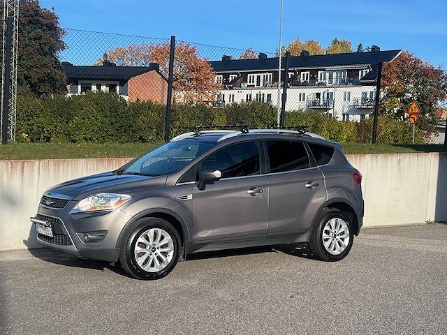 Ford Kuga 2.0 TDCi AWD Powershift Titanium Drag/V-hjul