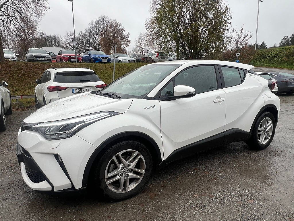 Toyota C-HR Hybrid CVT Active Euro 6 kamera nyservad
