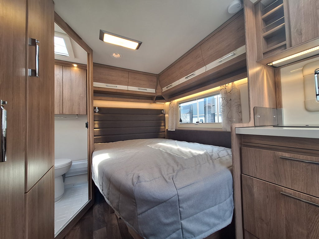 Kabe Classic 470 XL KS Dubbelbädd, Solcell, Litiumbatteri, Nytt Tält