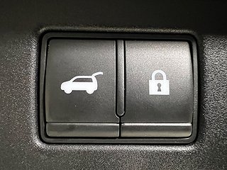 SUV Nissan Ariya 24 av 26