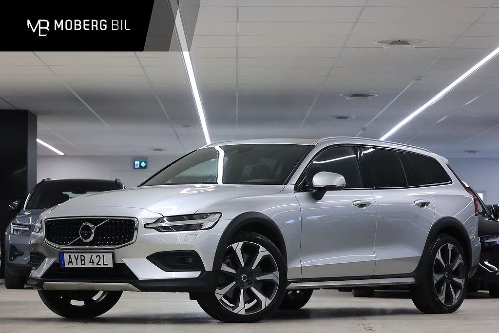 Volvo V60 Cross Country B4 AWD 197hk Helg på Moberg! B&W HUD 360 Pano Loungepaket