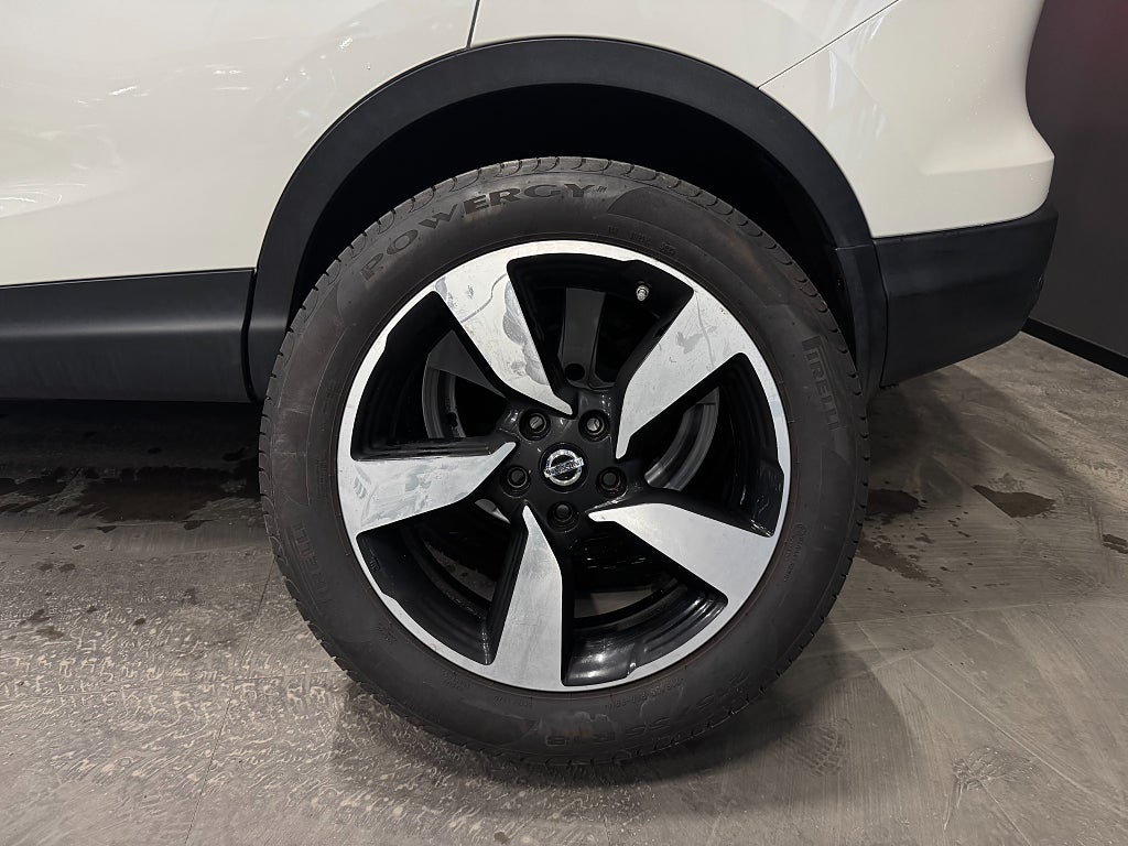 Nissan Qashqai 1.2 DIG-T XTRONIC-CVT N-Connecta Panorama 360
