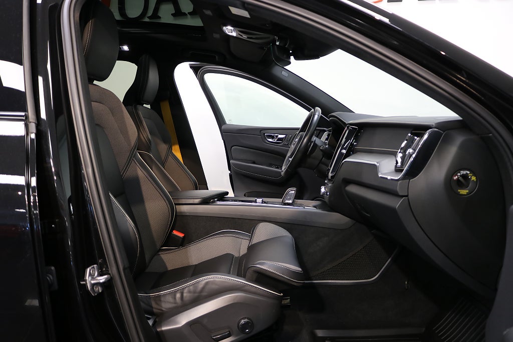 Volvo XC60 2020 - miniatyr 14