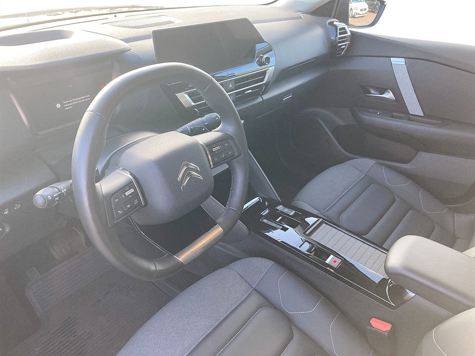 Bild på Citroen C4 X Shine 1.2 PT 130hk Aut B-KAMERA NAVI