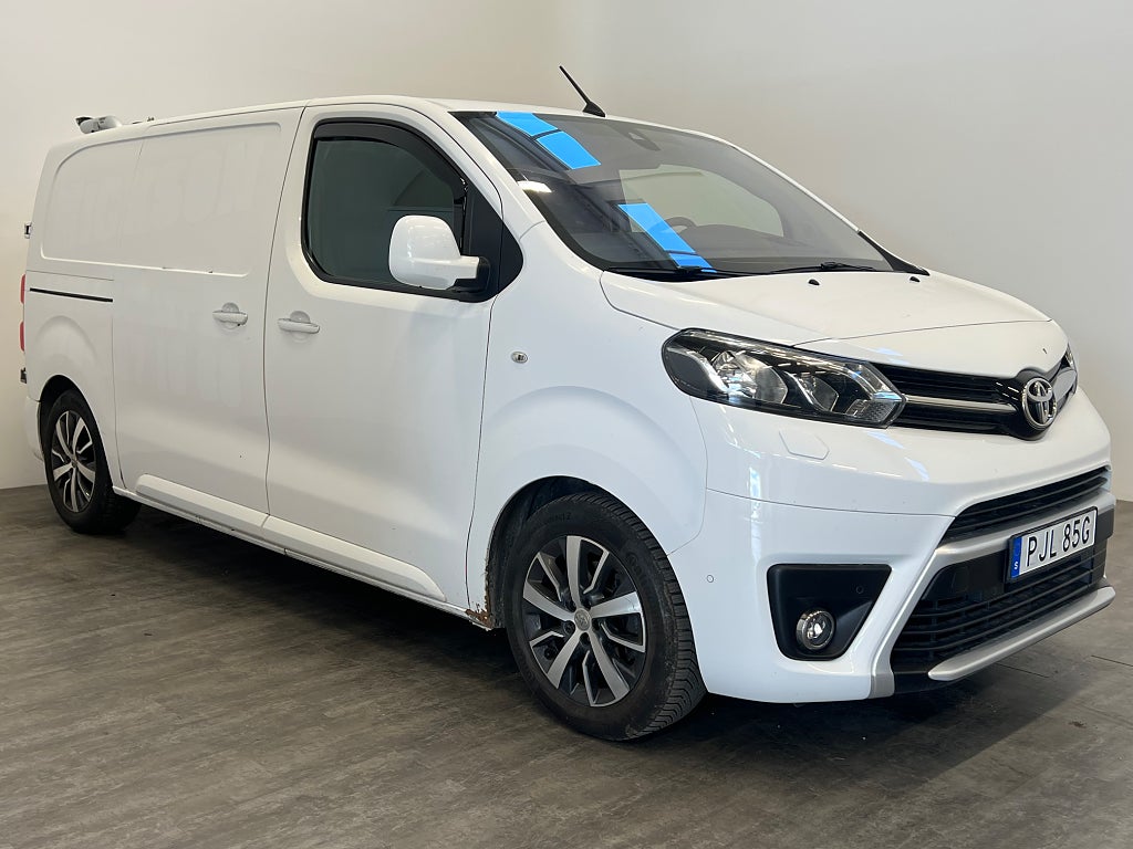 Toyota ProAce Professional D-4D Medium 2xdörr/ Keyless/ D-värm/ Drag