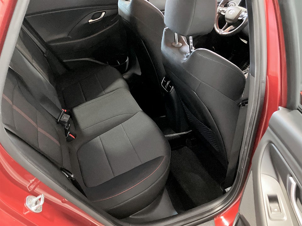 Bild på Hyundai i30 N-Line 1.5 T-GDI 159hk Aut B-KAMERA CARPLAY