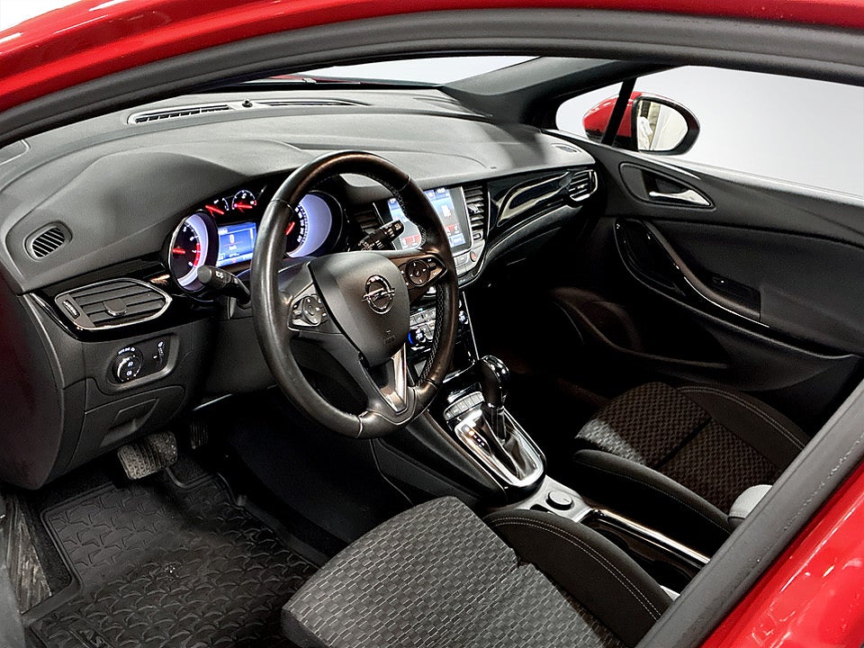 Bild på Opel Astra Dynamic Sports Tourer 1.6 DIT 200hk Aut NAVI