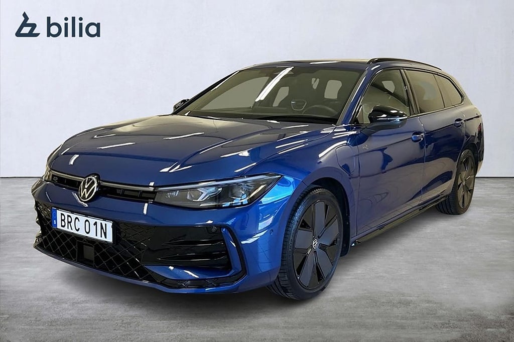 Volkswagen Passat R-LINE eHybrid 272hk Drag Pano H/K