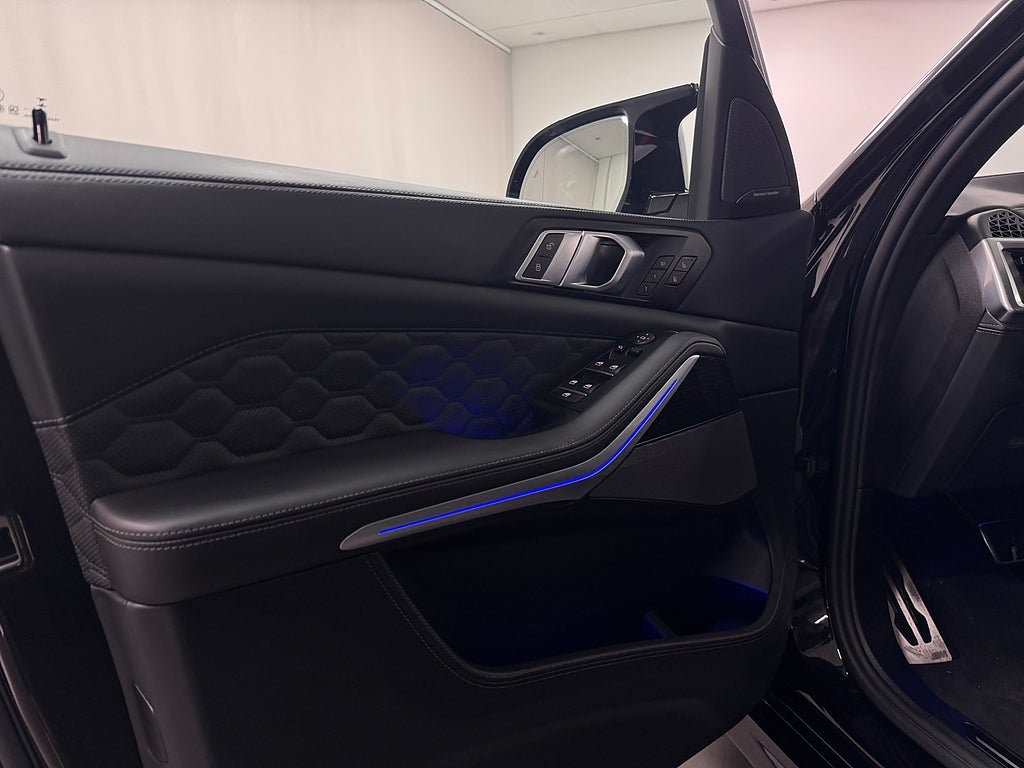 BMW X5 M Competition Sky-Lounge 625HK Svensksåld SE SPEC* bild 15