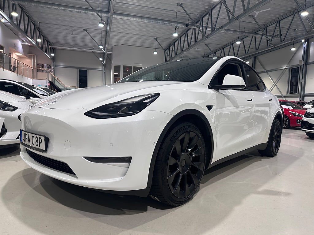 Tesla Model Y Long Range AWD