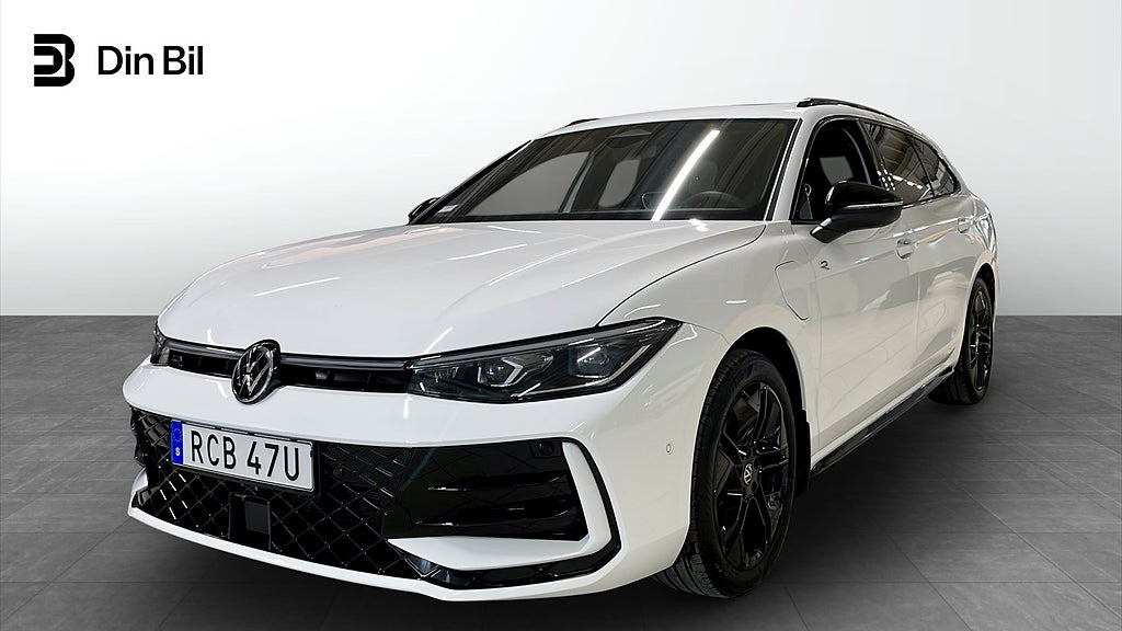 Volkswagen Passat R-LINE 1.5 TSI eHYBRID Drag/Värmare/Pannorama