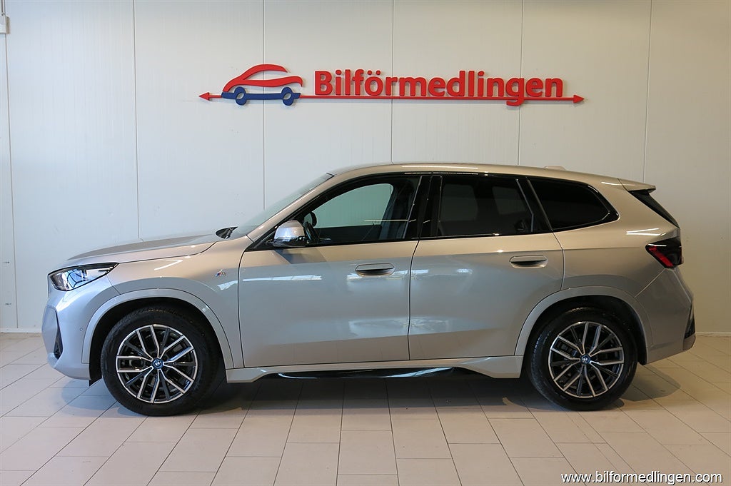 BMW iX1 xDrive30 313hk M Sport V-Hjul Momsbil