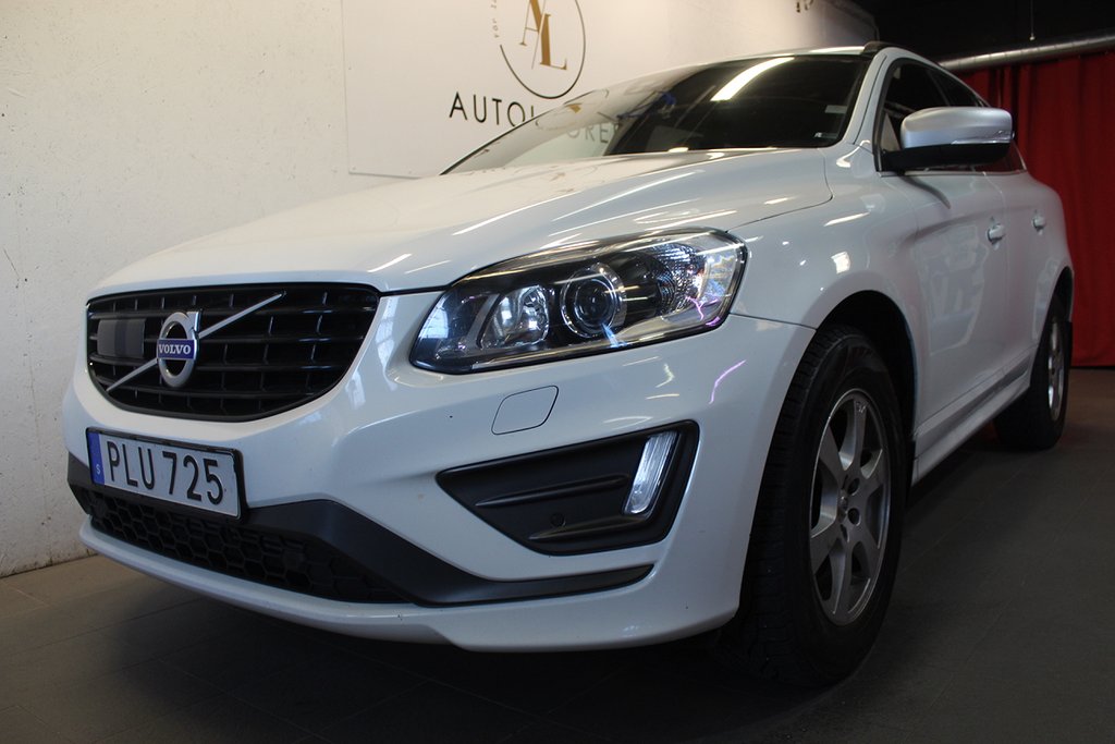 Volvo XC60 D4 AWD Panorama Navi Kamera R-Design Euro6 190hk