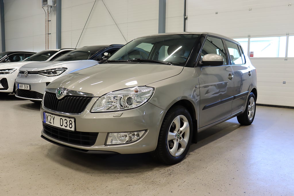Skoda Fabia 1.2 TSI Elegance 1-Ägare Nyservad Kamkedja 86hk