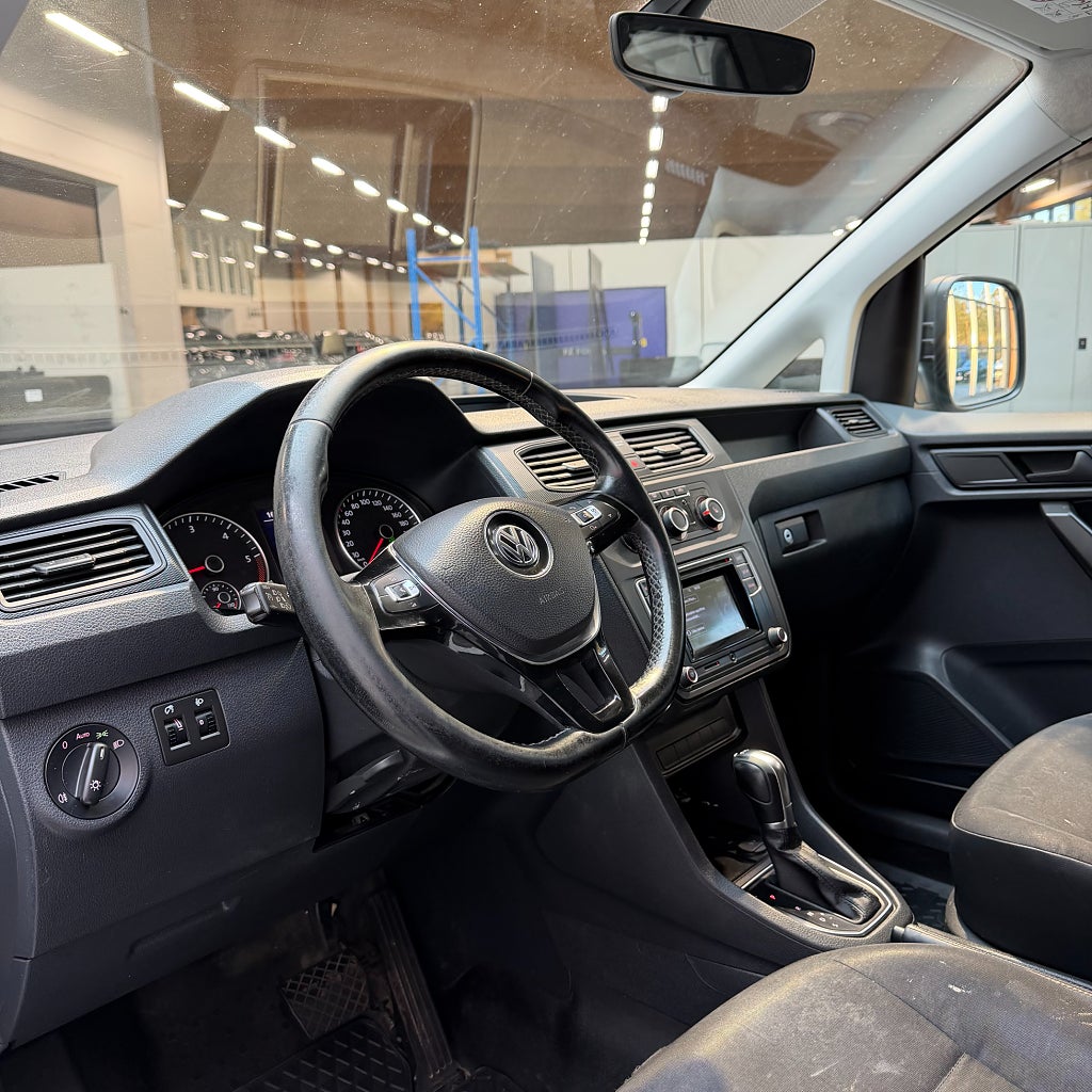 Volkswagen Caddy Van 1.6 TDI BMT Dragkrok Värmare Inkl Vinterhjul