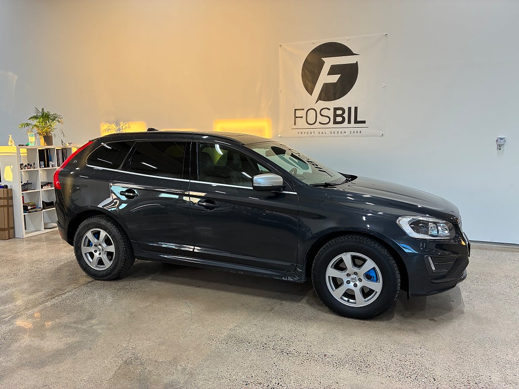 Volvo XC60 *Kampanj 2000kr ICA* D4 AWD R-Design Drag Värmare SoV Pano Navi