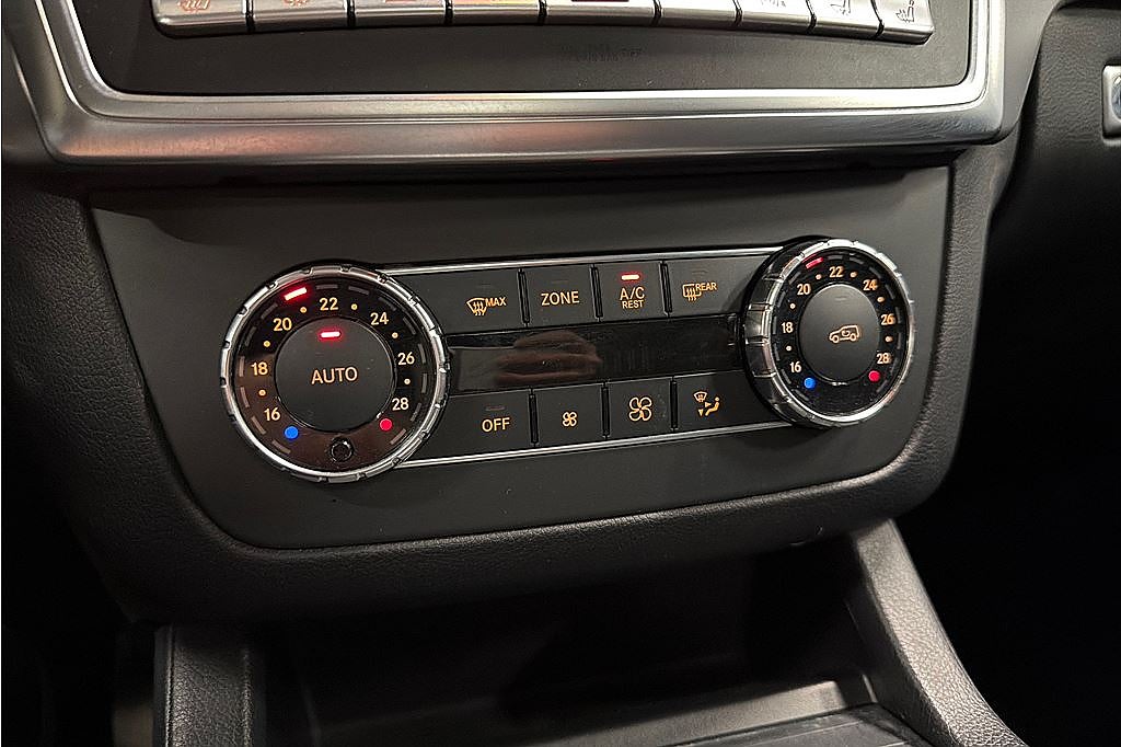 Mercedes-Benz ML 350 4MATIC, AMG, Vhjul, Pano, Värmare, 4,99% RÄNTA