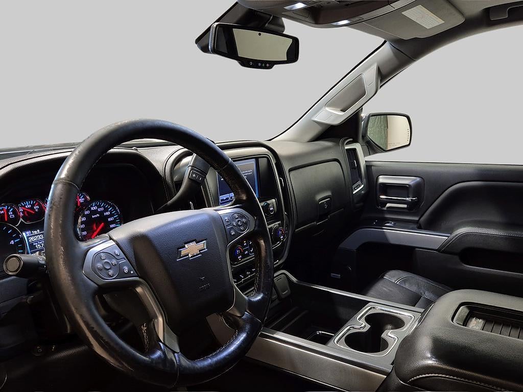 Chevrolet Silverado 2500 HD Crew Cab 6.6L V8 Duramax 451 hk Parkv