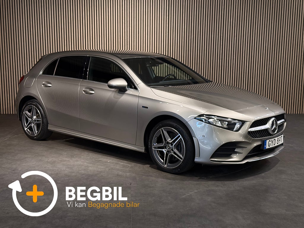 Mercedes-Benz A 250 e AMG Line / Laddhybrid / Kamera / Drag / Navi