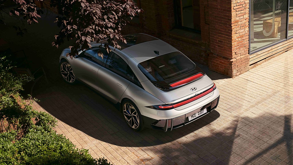 Hyundai Ioniq 6 har en räckvidd på upp til 61 mil. Foto: Hyundai