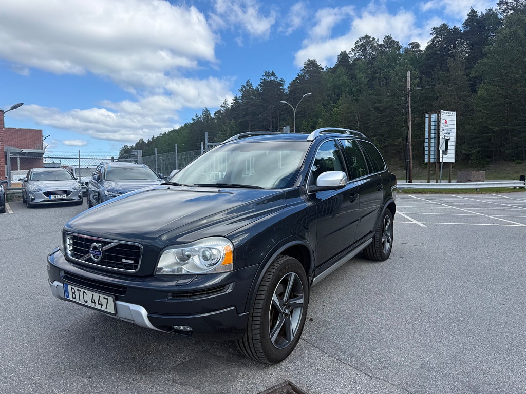 Volvo XC90 D5 AWD 200hk AUT 7-sits R-Design Kamera Drag Välvårdad