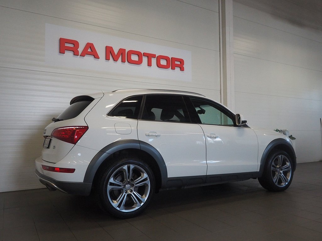 Audi Q5 3.0 TDI V6 Quattro S Tronic Design | Navi | B-Kam 2012