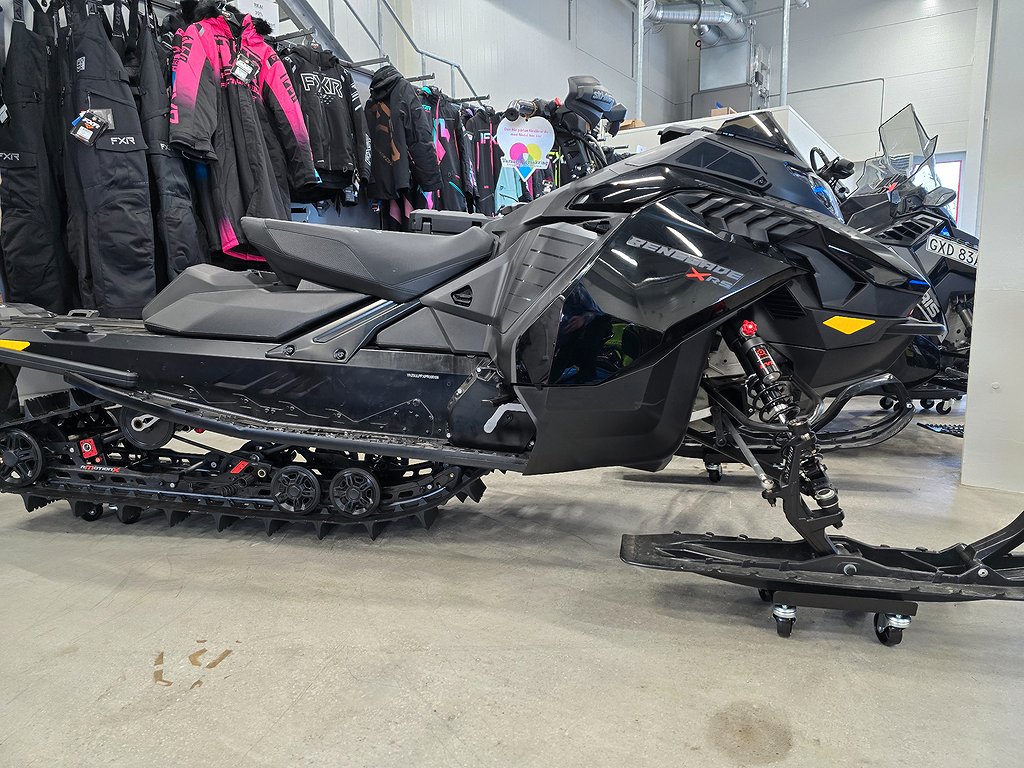 Ski-Doo Renegade XR-S 850  