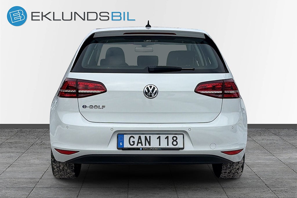 Volkswagen E-Golf 2015