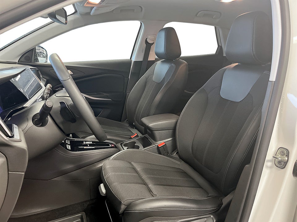 Bild på Opel Grandland X GS 1.2 Turbo 130hk Aut - B-KAMERA, EN ÄGARE