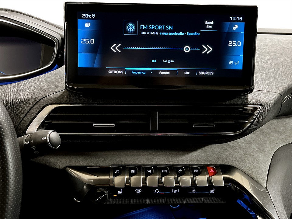 Bild på Peugeot 5008 GT 1.2 PT 130hk Aut 7-SITS B-KAMERA CARPLAY