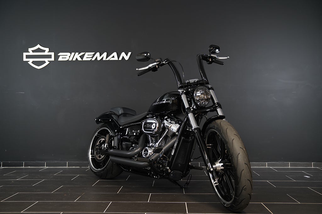 Harley-Davidson FXBRS Breakout 114" Vance & Hines