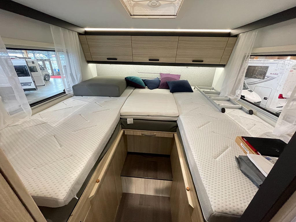 Sun Living A 75 SL / B-körkort/5 bältad/Långbädd/Garage/El-Patron/Fint skic - Sun Living