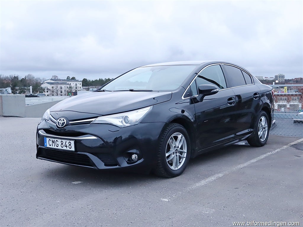 Toyota Avensis 1.8 Sedan 147hk Automat S/V-hjul Svensksåld
