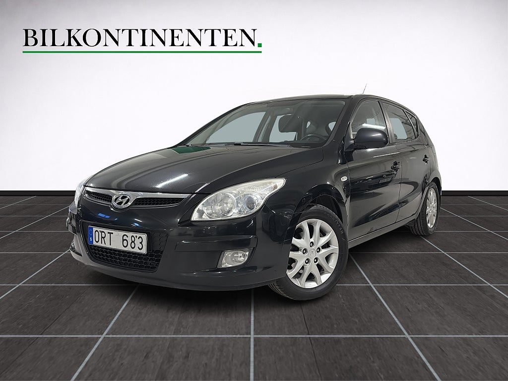 Hyundai i30 1.6 122hk Automat Motorvärmare 2-Brukare Nybesiktigad