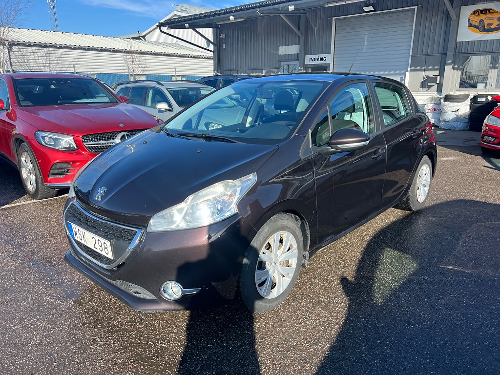 Peugeot 208 5-dörr 1.4 HDi 68hk Panorama Avbet 761Kr/Mån 0.38L/Mil 