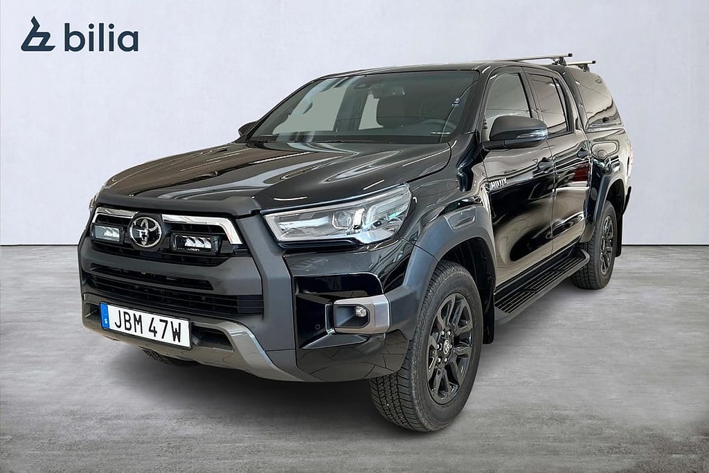 Toyota Hilux Dubbelhytt D-Cab 2,8 D Aut 4WD Invincible Kåpa Lazer-lights Drag