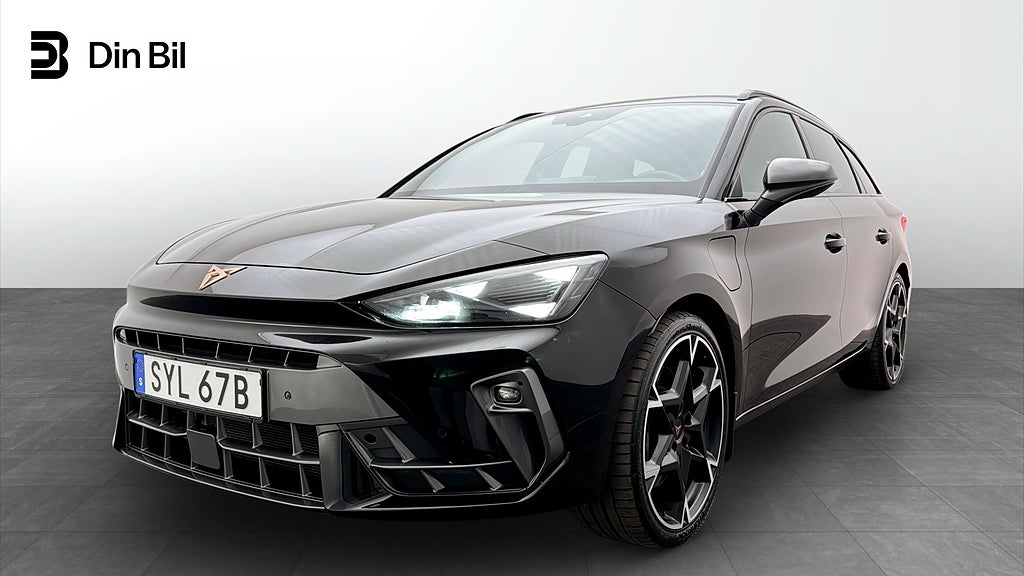 Cupra Leon Sportstourer VZ 1.5 e-HYBRID 272HK / Drag