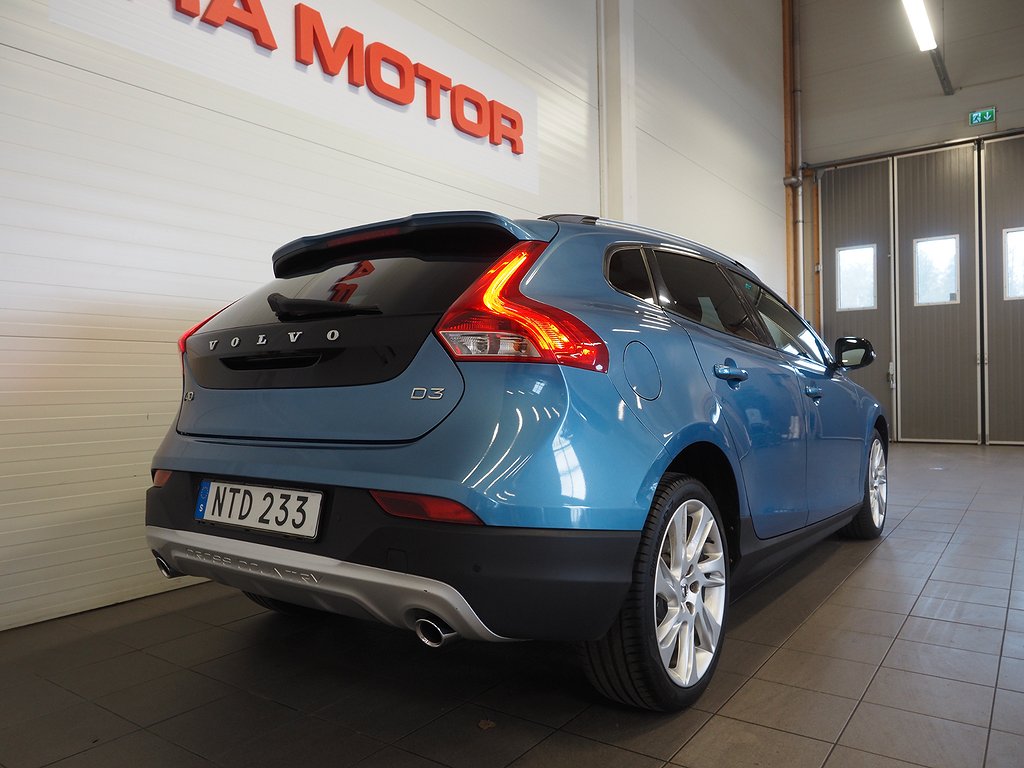 Volvo V40 Cross Country D3 Geartronic Momentum D-Värm P-Sen 2015
