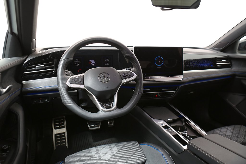 Volkswagen Passat 2,0 TDI SCR 4M R-Line SC Panorama Leasbar 2025