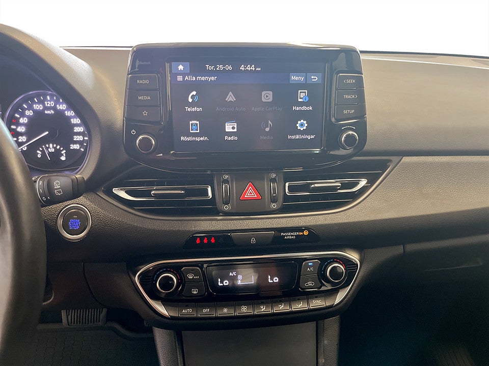 Bild på Hyundai i30 Essential 1.0 DCT 120hk Aut B-KAMERA CARPLAY